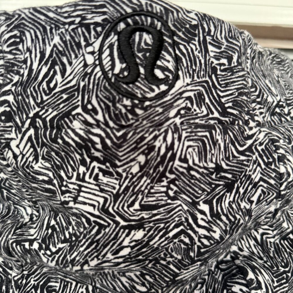 Lululemon Scuba Full Zip Hoodie Iced Wave White Black Size 8 - Picture 6 of 11
